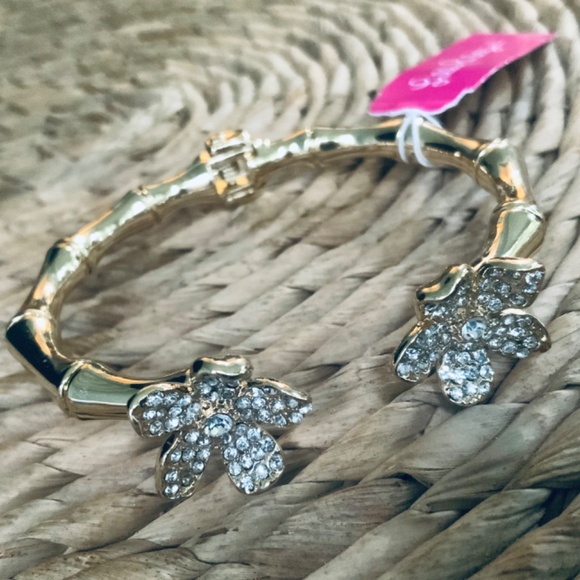 Lilly Pulitzer “Beach Club Blooms” BRACELET GOLD CRYSTAL FLOWER  ⭐️Hinge - Picture 5 of 13